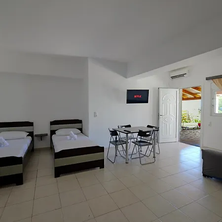 Guest house Livia's Ksamil