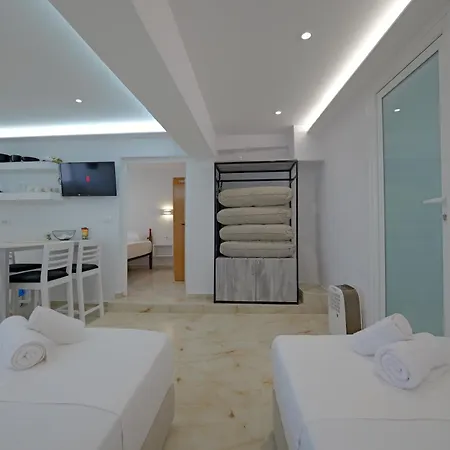 Πανσιόν Livia's 3*