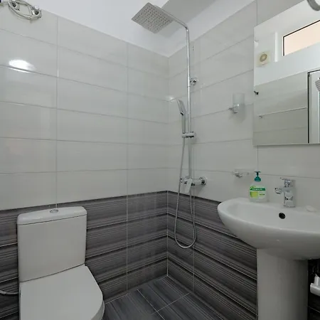 Πανσιόν Livia's 3*